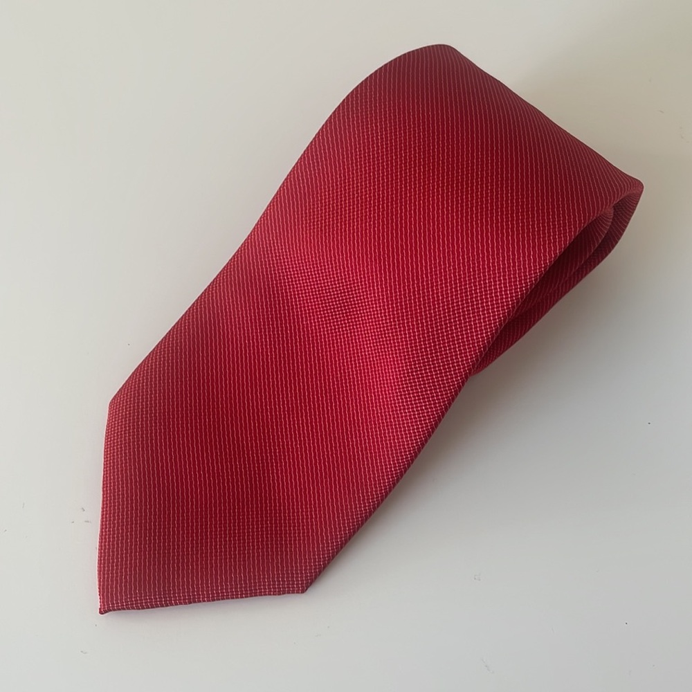 Red Solid Silk Club Room Tie